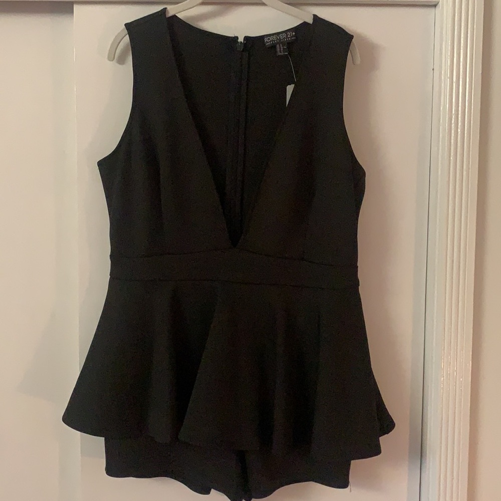 NWT Forever21+ Black Sleeveless Shorts Romper - 1X